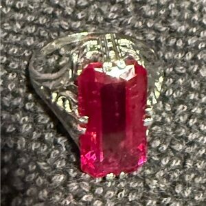 10k White Gold Vintage Red Quartz Ring